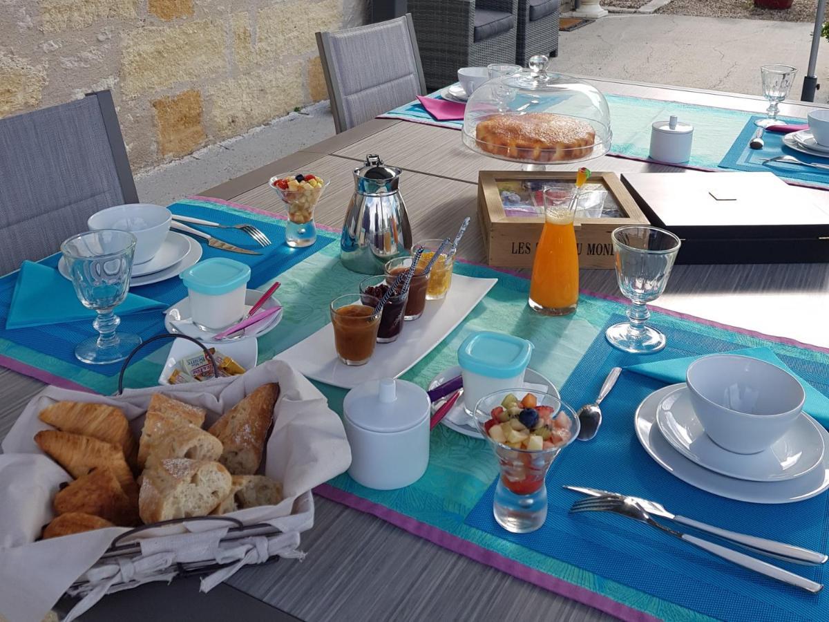 Bed and Breakfast La Vigneraie De Laura Sainte-Colombe  Exterior foto